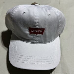 Unisex Levi’s Classic White Batwing Logo Baseball Cap